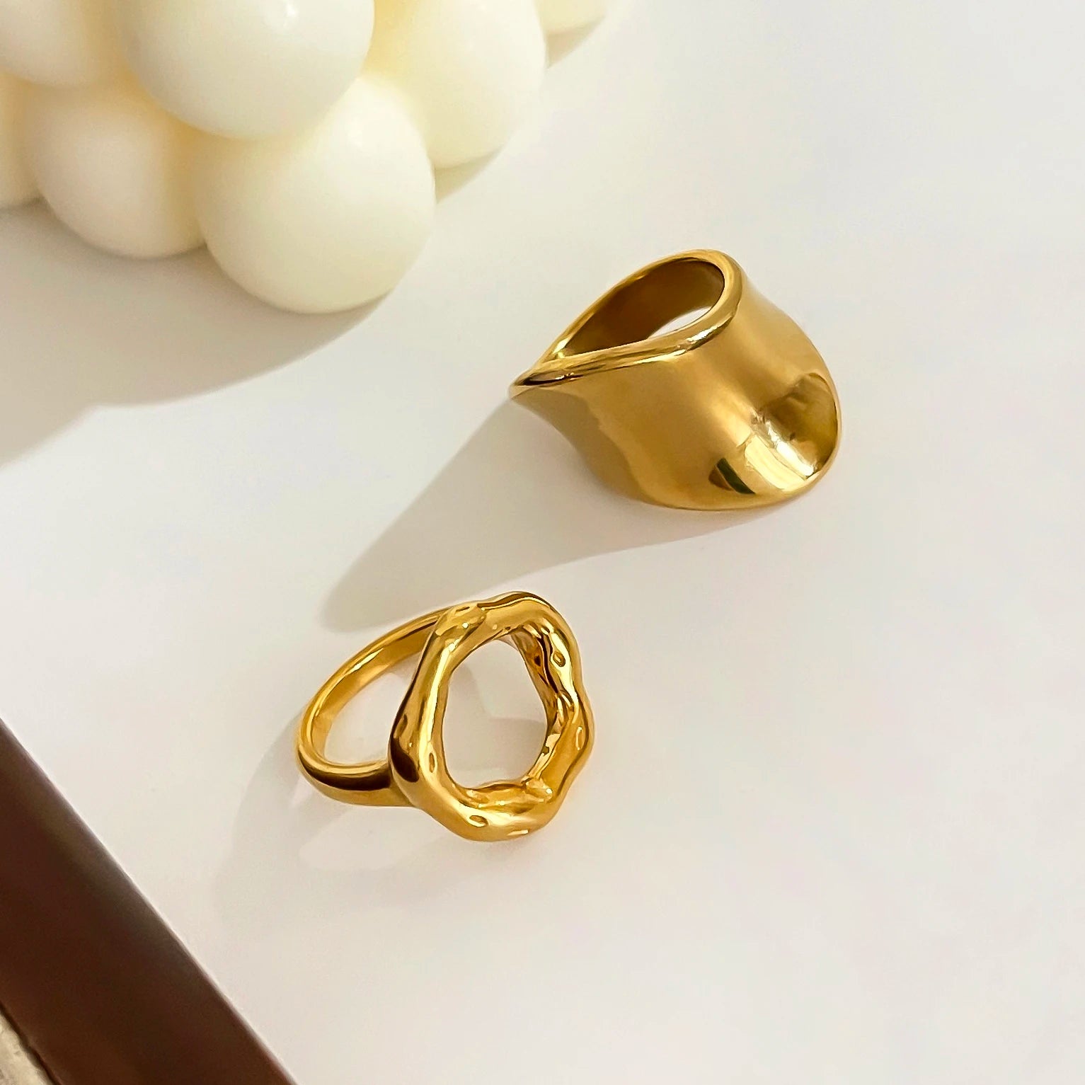 Sovict Sculpted Minimal Ring
