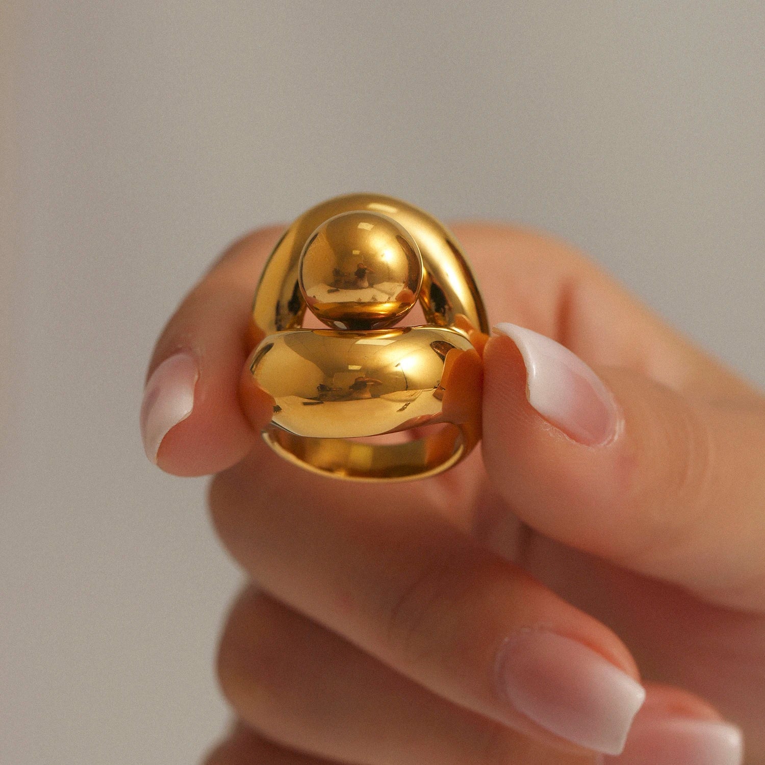 Hollow Spherical Stainless Steel Chunky Ring