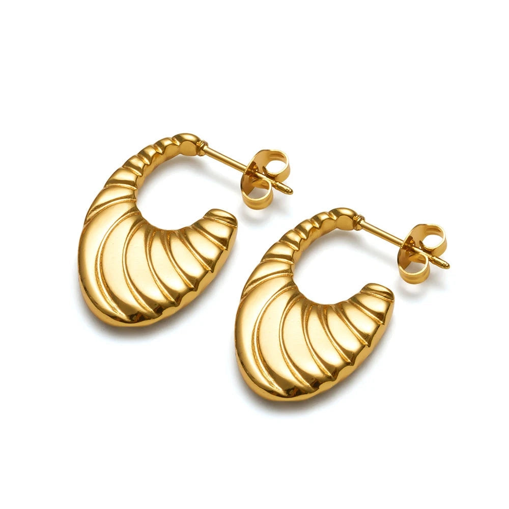 Sovict Ribbed Crescent Hoop Set