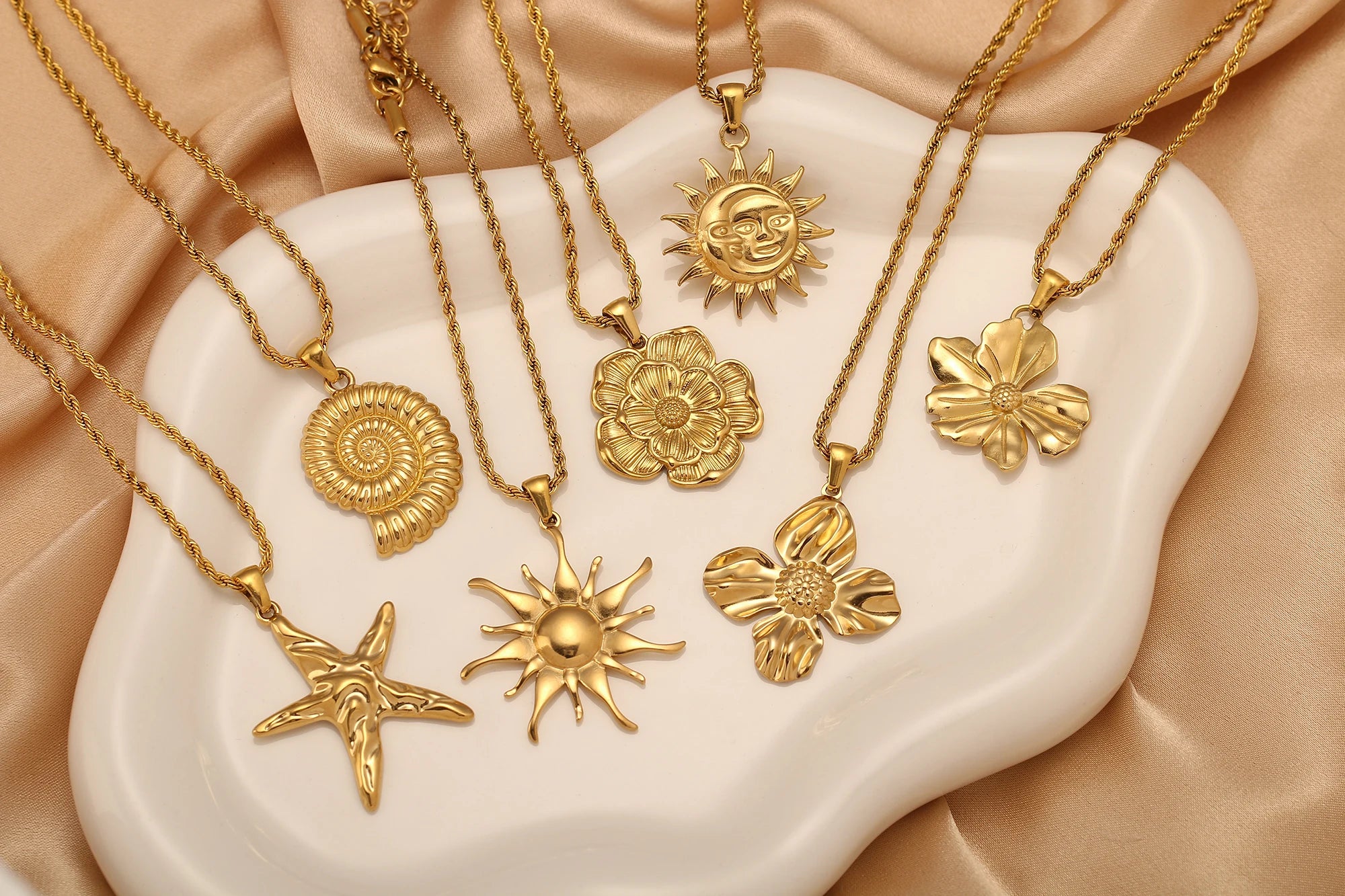 Sovict Coastal Charm Pendant Necklace