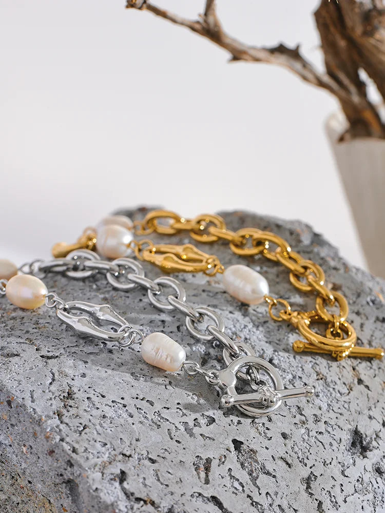 Sovict Pearl Link Toggle Bracelet