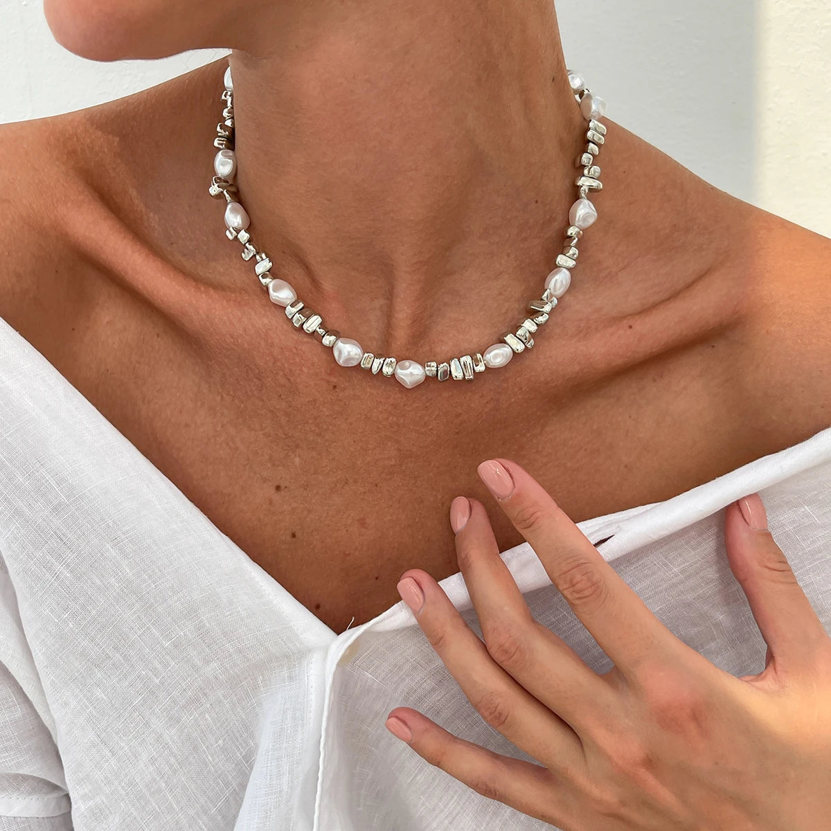 Sovict Retro Pearl Bead Choker