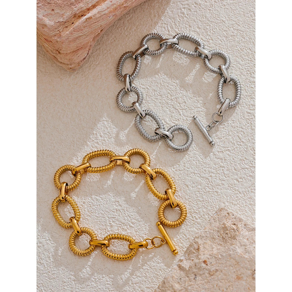 Sovict Oval Link Toggle Bracelet