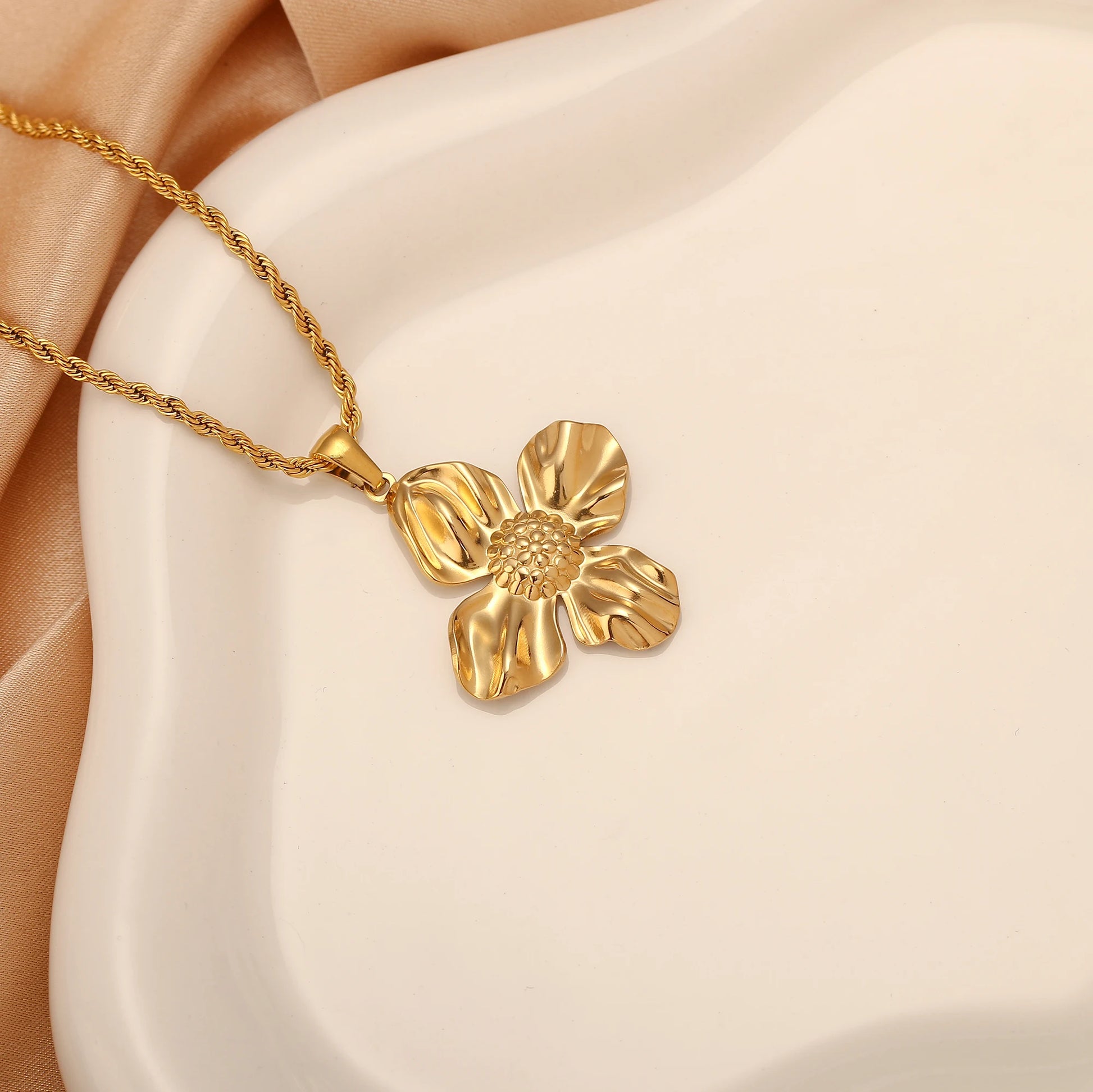 Sovict Coastal Charm Pendant Necklace