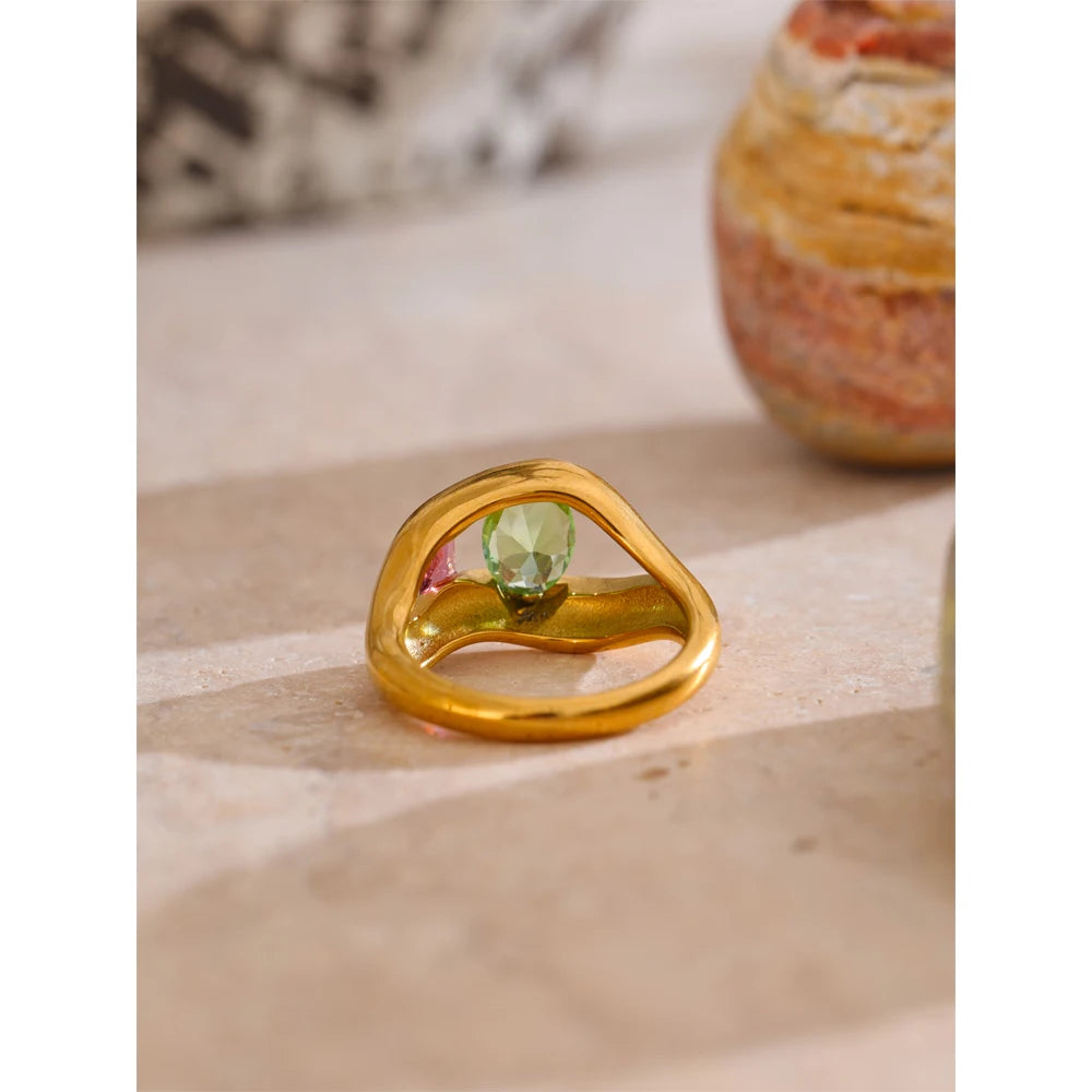 Sovict Crystal Kiss Ring
