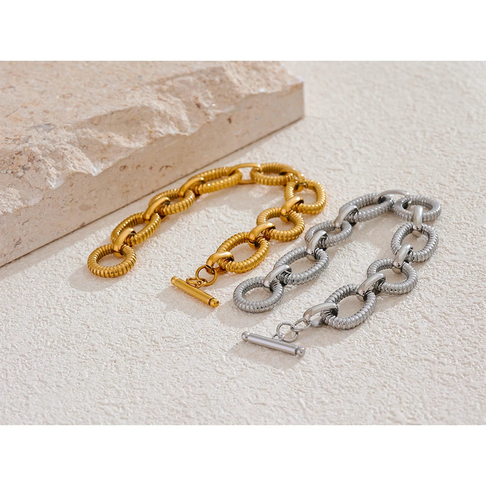 Sovict Oval Link Toggle Bracelet