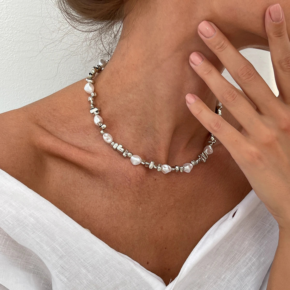 Sovict Retro Pearl Bead Choker