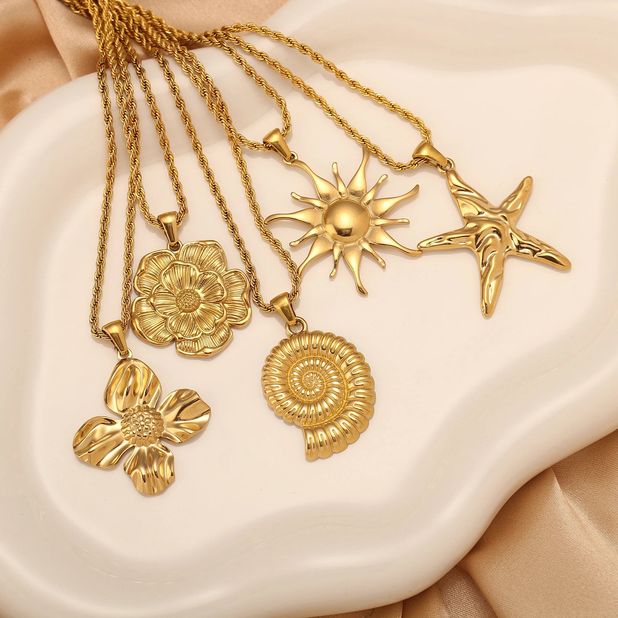 Sovict Coastal Charm Pendant Necklace