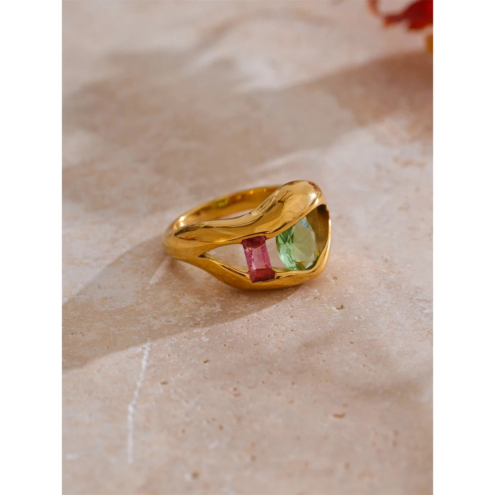 Sovict Crystal Kiss Ring