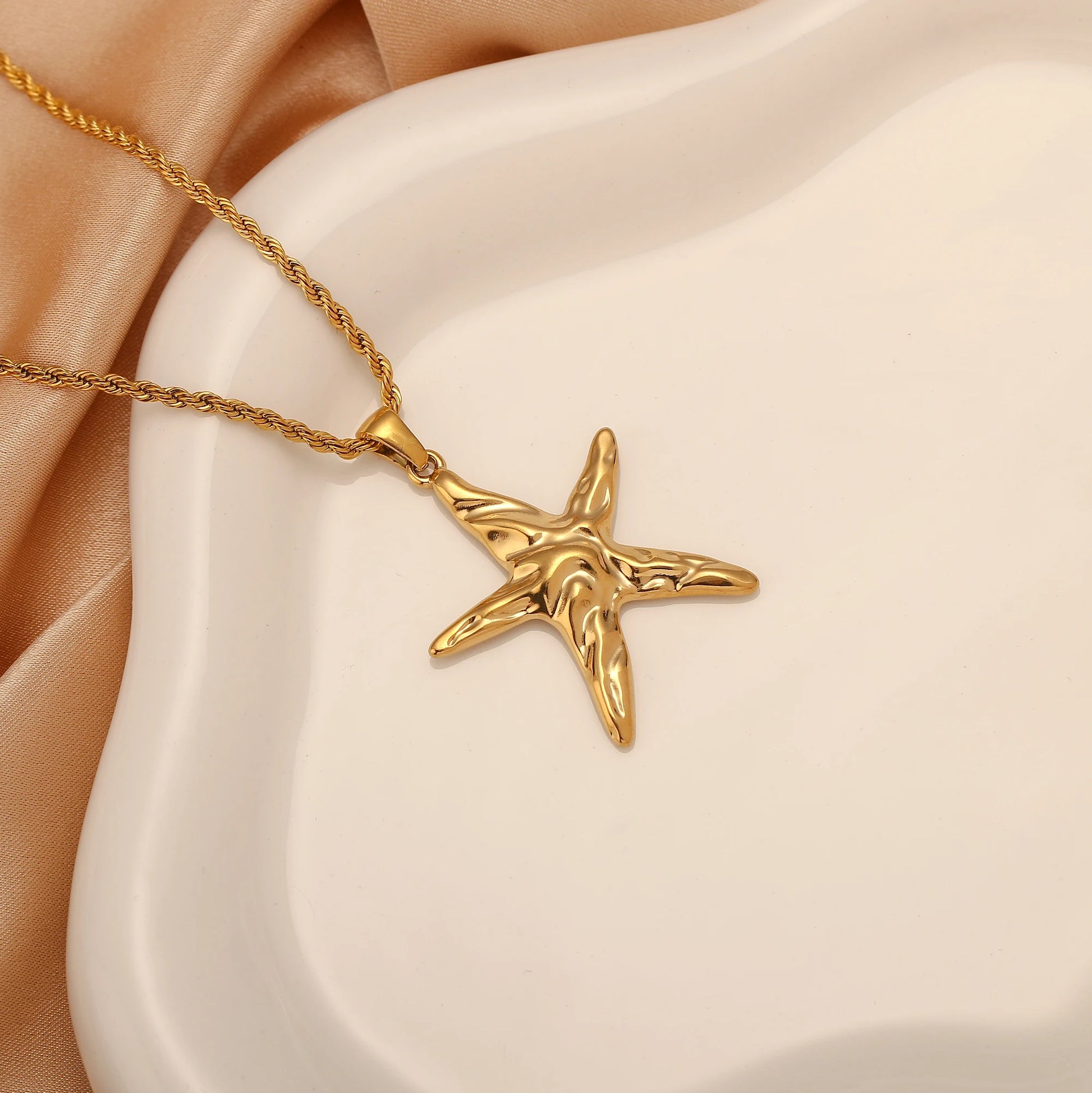 Sovict Coastal Charm Pendant Necklace