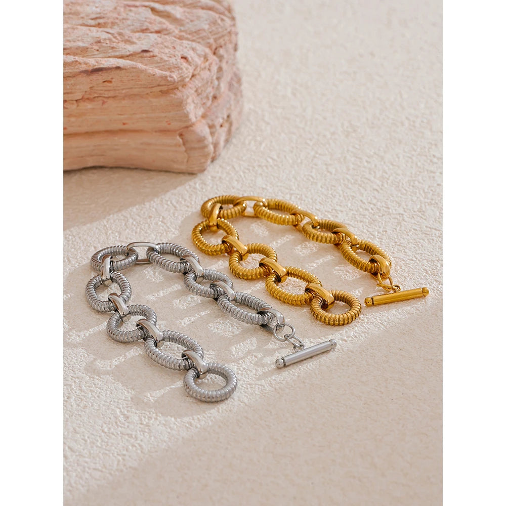 Sovict Oval Link Toggle Bracelet