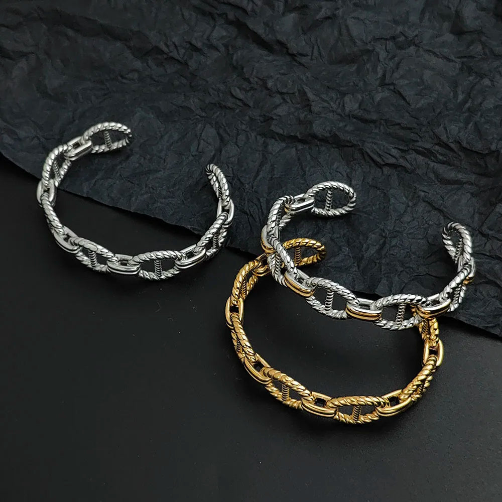 Creative integrated molded patterned gold-plated