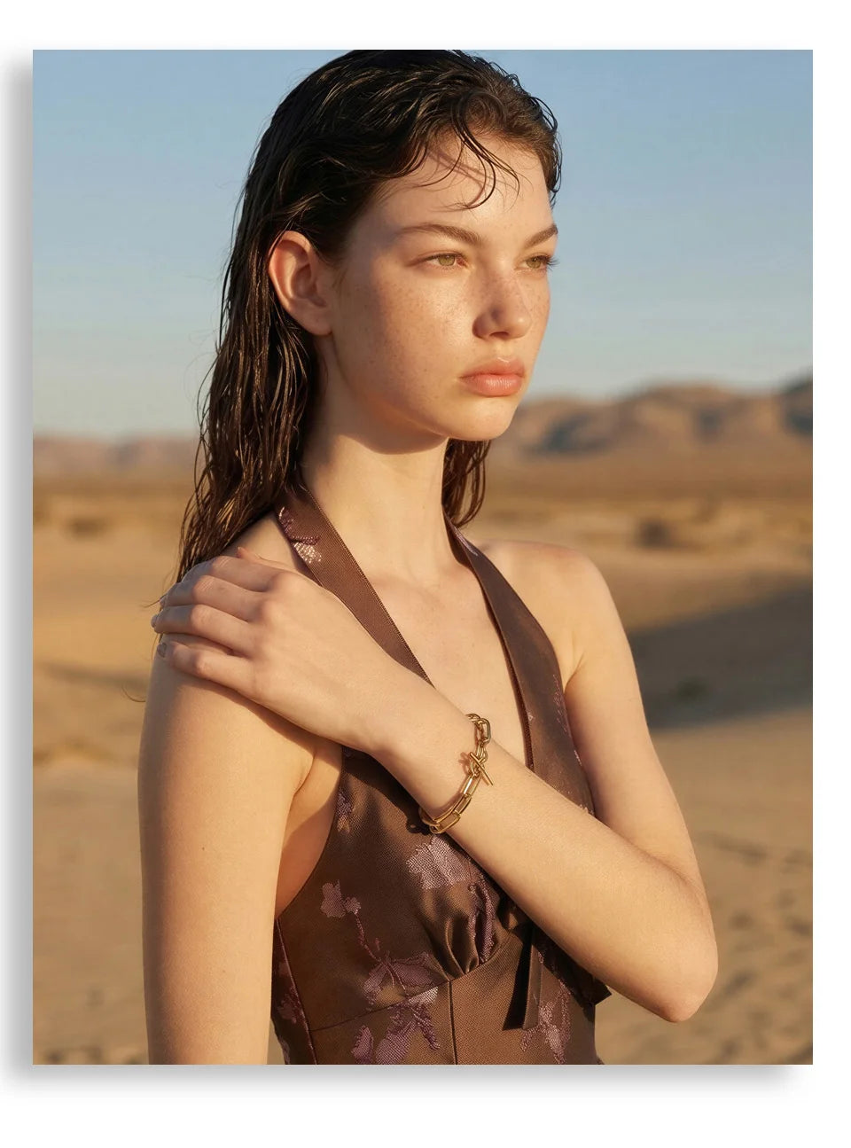 Sovict Sculpted Toggle Chain Bracelet