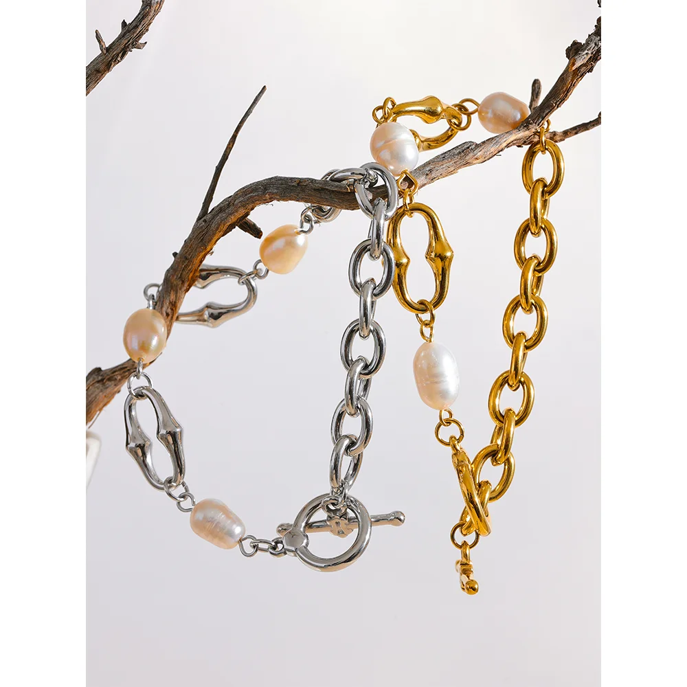 Sovict Pearl Link Toggle Bracelet