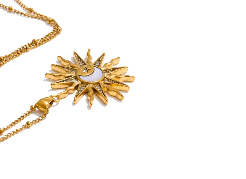 Sovict Celestial Shell Pendant Necklace