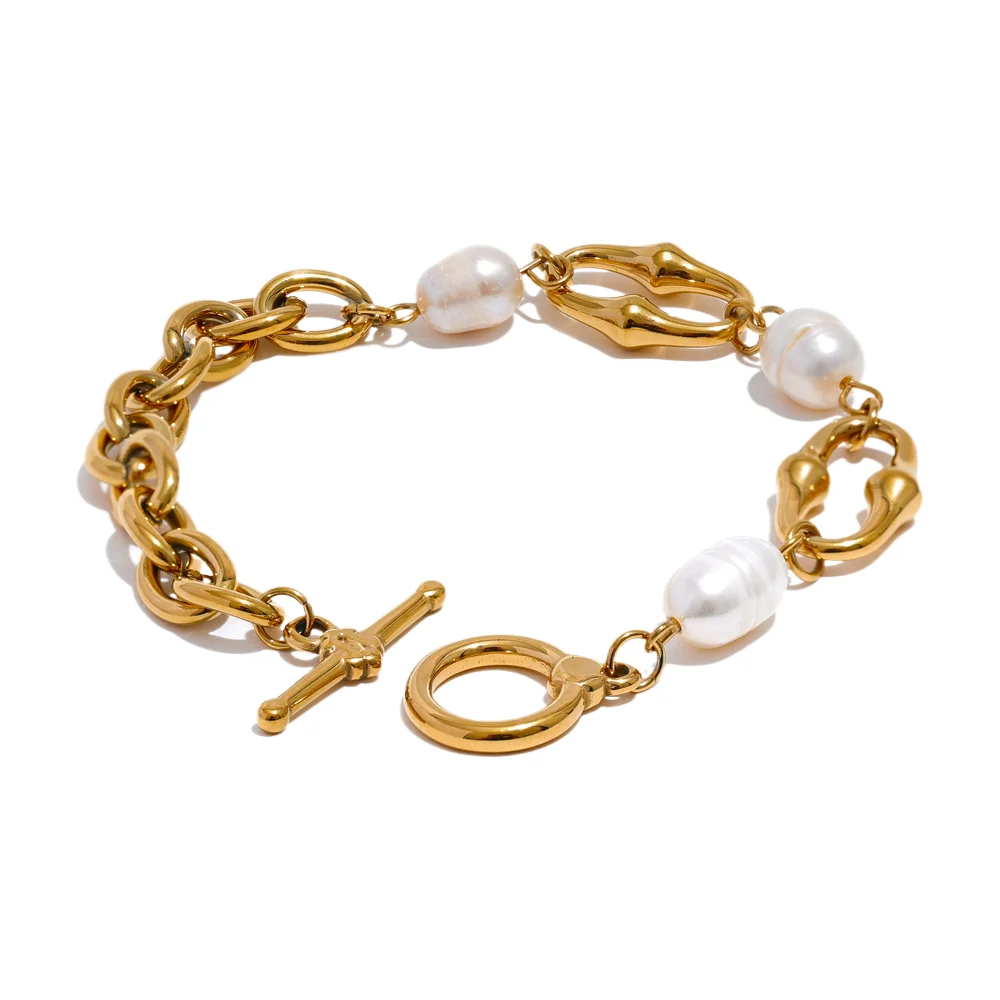 Sovict Pearl Link Toggle Bracelet