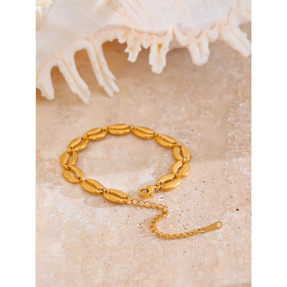 Sovict Golden Shell Charm Bracelet
