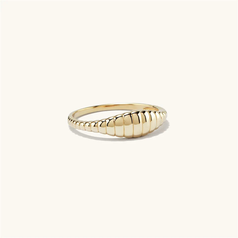 Sovict Croissant Tail Ring