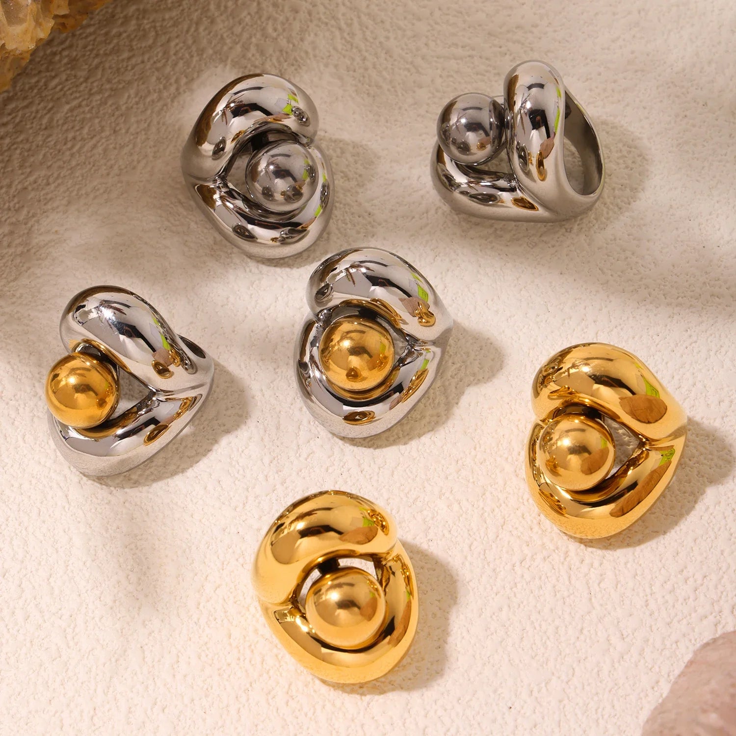 Hollow Spherical Stainless Steel Chunky Ring