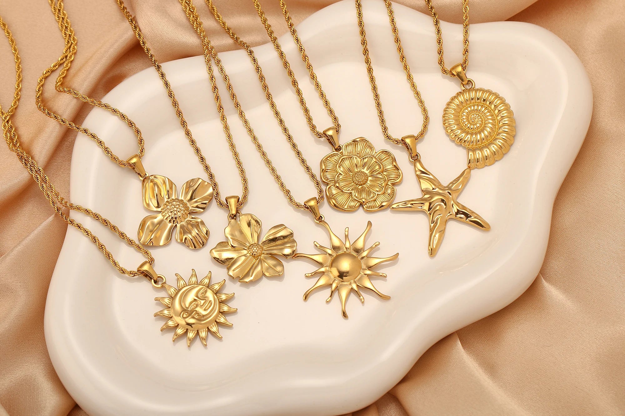 Sovict Coastal Charm Pendant Necklace