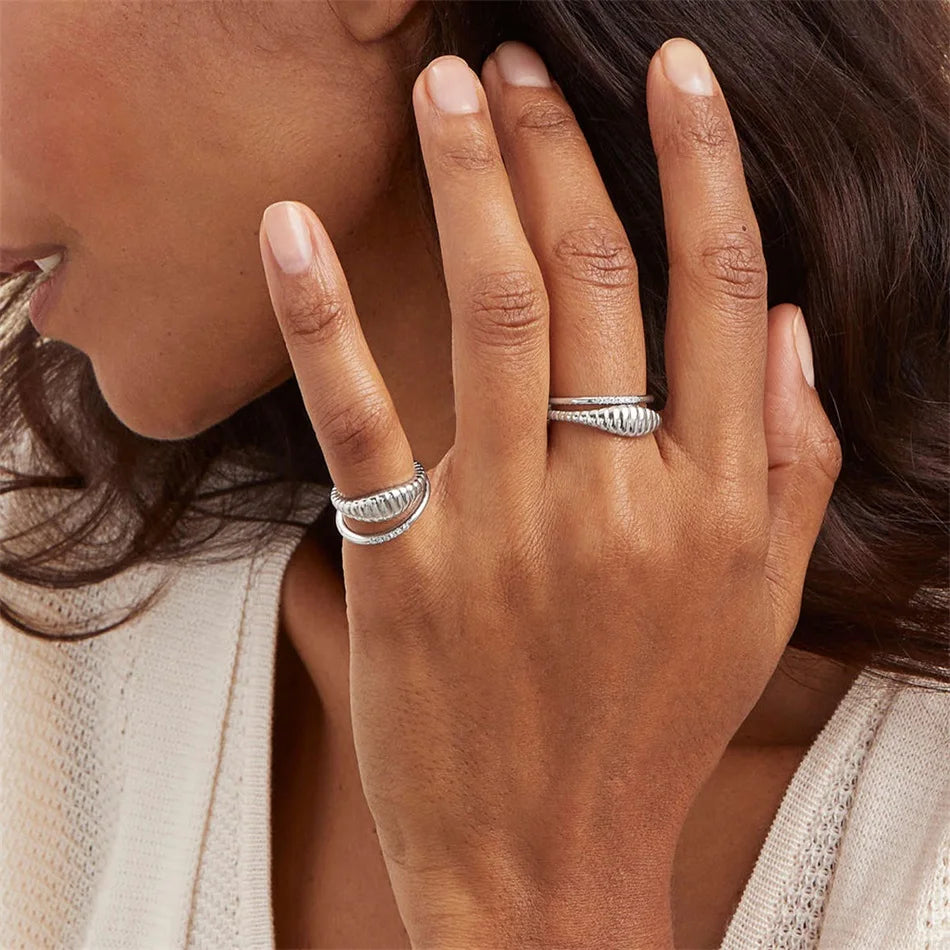 Sovict Croissant Tail Ring