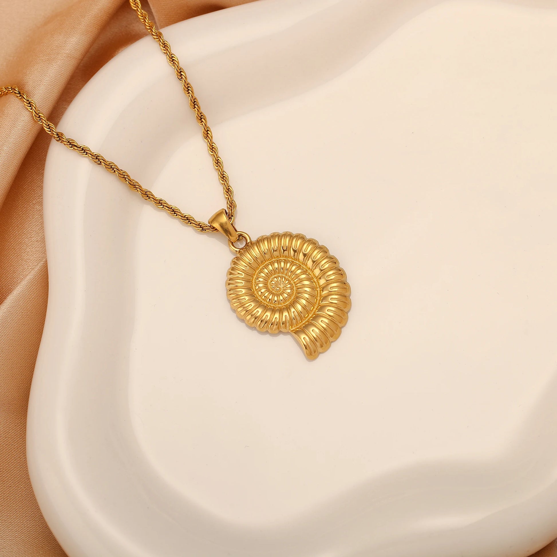 Sovict Coastal Charm Pendant Necklace